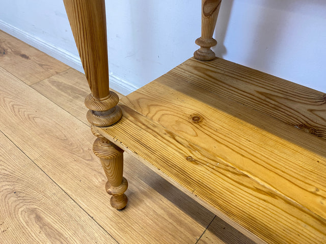 WMK I Wunderschöner kleiner antiker Nähtisch I Vollholz mit Schubladen und handgedrechselten Füßen I Nähkommode Kommode Beistelltisch Flurkommode Weichholz Biedermeier Vintage Berlin Regensburg Bremen