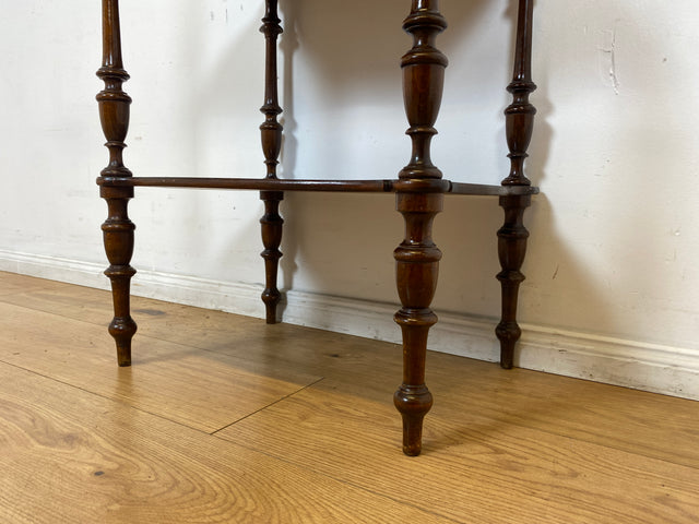 WMK I Elegantes und sehr filigranes kleines antikes Regal aus Dänemark, Vollholz mit feinen Drechslerarbeiten I Holzregal Bücherregal Küchenregal Säulenregal Gründerzeit Vintage Berlin Bonn Regensburg