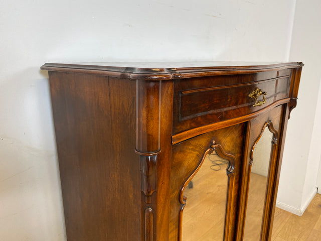 WMK I Charmantes kleines antikes Vertiko aus vollem Holz in Mahagoni mit Spiegeltüren I Schrank Wäscheschrank Highboard Kommode Schuhschrank Louis-Philippe Biedermeier Vintage I Berlin München