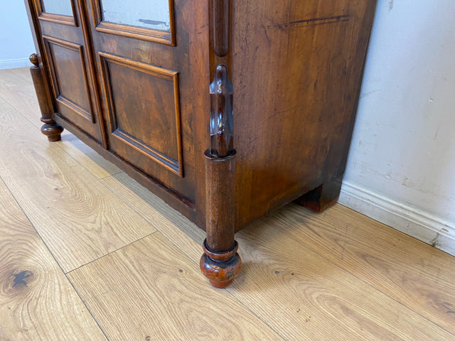 WMK I Charmantes kleines antikes Vertiko aus vollem Holz in Mahagoni mit Spiegeltüren I Schrank Wäscheschrank Highboard Kommode Schuhschrank Louis-Philippe Biedermeier Vintage I Berlin München