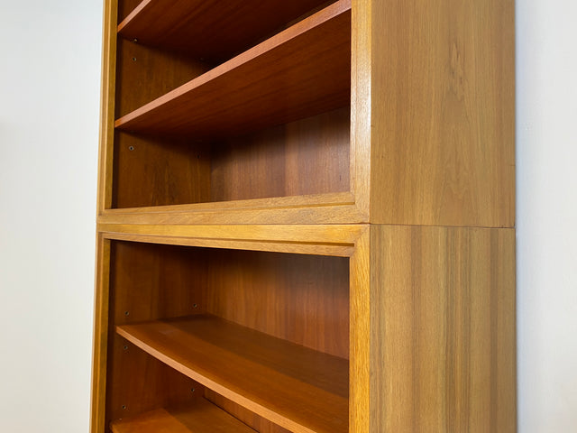 WMK # Schöner & gut erhaltener hoher modularer Mid-Century Bücherschrank aus 1958 von WK Möbel mit verstellbaren Regalböden # Regal Bücherregal Schrank Sideboard Kommode Wohnzimmerschrank Vintage 50er