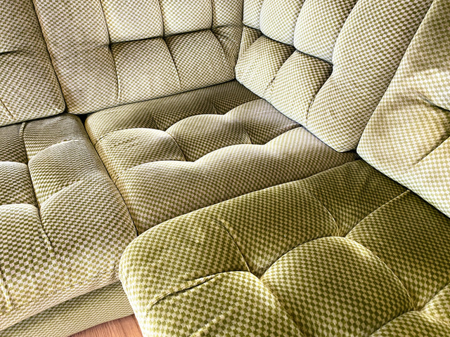 WMK I Schönes und äußerst gemütliches modulares 70er Jahre Ecksofa mit grünem gestepptem Originalbezug I Couch Eckcouch Sitzecke Wohnzimmer Polstergarnitur Retro Vintage Berlin Passau Leipzig Nürnberg