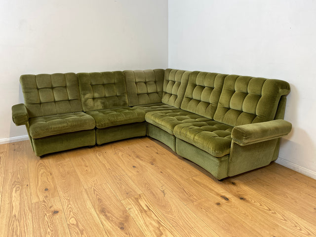 WMK I Schönes und äußerst gemütliches modulares 70er Jahre Ecksofa mit grünem gestepptem Originalbezug I Couch Eckcouch Sitzecke Wohnzimmer Polstergarnitur Retro Vintage Berlin Passau Leipzig Nürnberg