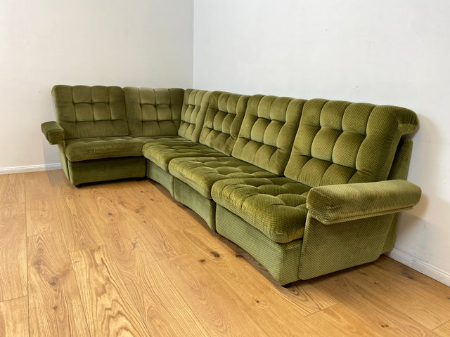 WMK I Schönes und äußerst gemütliches modulares 70er Jahre Ecksofa mit grünem gestepptem Originalbezug I Couch Eckcouch Sitzecke Wohnzimmer Polstergarnitur Retro Vintage Berlin Passau Leipzig Nürnberg