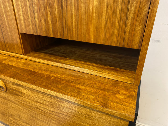 WMK I Kultiges modulares Designer Regalsystem 430 I Joachim Nebelung für VEB Hellerau mit Bar I Highboard Barschrank Bücherschrank Regalwand Stringregal Sideboard Mid-Century Vintage DDR 60er 70er