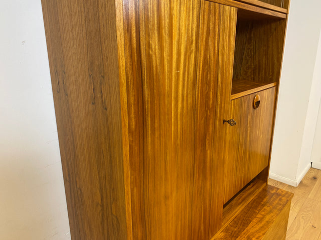 WMK I Kultiges modulares Designer Regalsystem 430 I Joachim Nebelung für VEB Hellerau mit Bar I Highboard Barschrank Bücherschrank Regalwand Stringregal Sideboard Mid-Century Vintage DDR 60er 70er