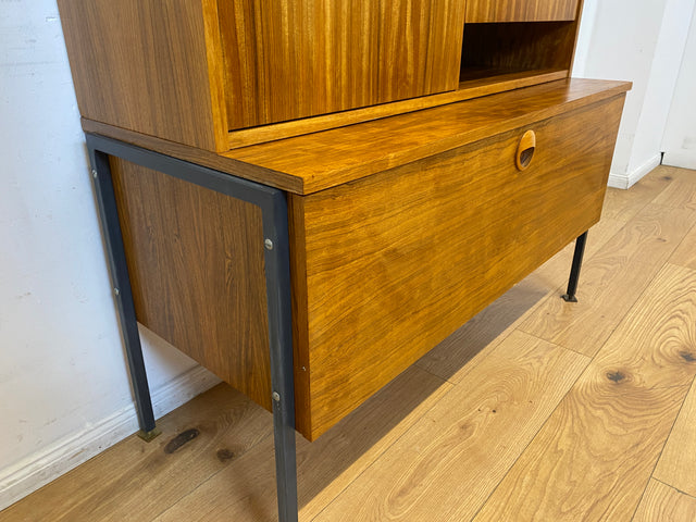 WMK I Kultiges modulares Designer Regalsystem 430 I Joachim Nebelung für VEB Hellerau mit Bar I Highboard Barschrank Bücherschrank Regalwand Stringregal Sideboard Mid-Century Vintage DDR 60er 70er