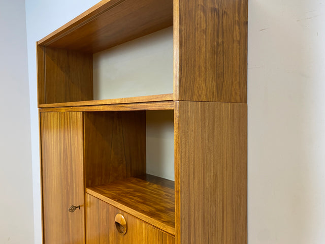 WMK I Kultiges modulares Designer Regalsystem 430 I Joachim Nebelung für VEB Hellerau mit Bar I Highboard Barschrank Bücherschrank Regalwand Stringregal Sideboard Mid-Century Vintage DDR 60er 70er