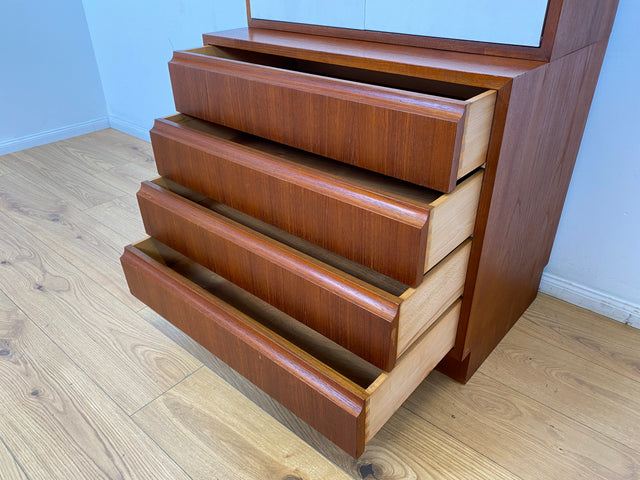 WMK # Stilvolles & gut erhaltenes modulares Mid-Century Highboard, Vollholz in Teak, mit später weißer Lackierung # Schrank Bücherschrank Regalwand Schrankwand Regal Sideboard Kommode Teakholz Vintage