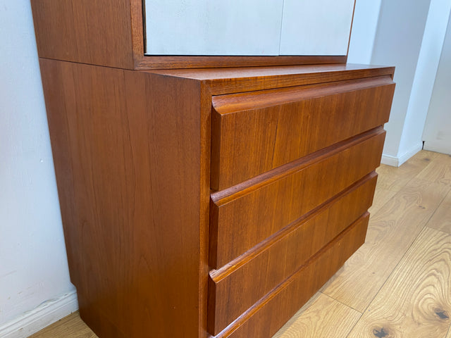WMK # Stilvolles & gut erhaltenes modulares Mid-Century Highboard, Vollholz in Teak, mit später weißer Lackierung # Schrank Bücherschrank Regalwand Schrankwand Regal Sideboard Kommode Teakholz Vintage