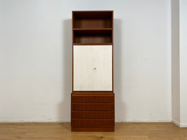 WMK # Stilvolles & gut erhaltenes modulares Mid-Century Highboard, Vollholz in Teak, mit später weißer Lackierung # Schrank Bücherschrank Regalwand Schrankwand Regal Sideboard Kommode Teakholz Vintage