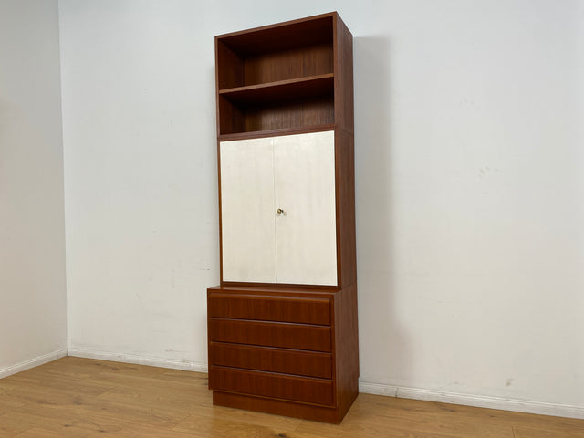 WMK # Stilvolles & gut erhaltenes modulares Mid-Century Highboard, Vollholz in Teak, mit später weißer Lackierung # Schrank Bücherschrank Regalwand Schrankwand Regal Sideboard Kommode Teakholz Vintage