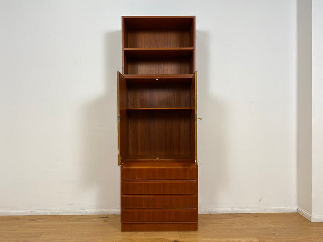 WMK # Stilvolles & gut erhaltenes modulares Mid-Century Highboard, Vollholz in Teak, mit später weißer Lackierung # Schrank Bücherschrank Regalwand Schrankwand Regal Sideboard Kommode Teakholz Vintage