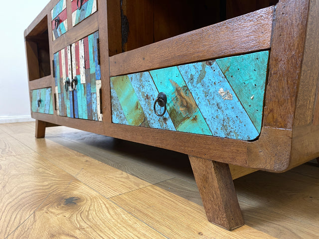 Boatwood by WMK I Formschönes nachhaltiges TV Lowboard mit Schubladen I handgefertigtes Unikat aus altem Bootsholz I Teakholz massiv I Sideboard Kommode Bank Rack Fernsehkommode Berlin Rostock Bayern