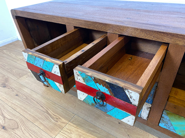 Boatwood by WMK I Formschönes nachhaltiges TV Lowboard mit Schubladen I handgefertigtes Unikat aus altem Bootsholz I Teakholz massiv I Sideboard Kommode Bank Rack Fernsehkommode Berlin Rostock Bayern