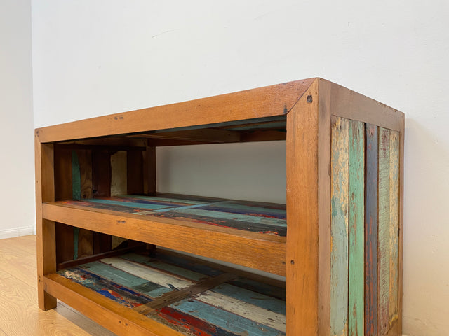 Boatwood by WMK # Farbenfrohe & nachhaltige offene Kommode aus altem Bootsholz, ein handgefertigtes Unikat aus massivem Teakholz # Regal Holzregal TV-Lowboard TV-Board Schuhregal Schuhschrank Flurbank