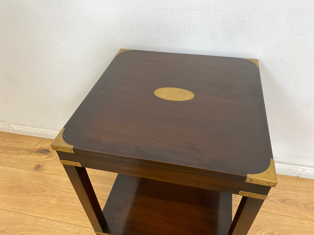 WMK # 1/2 Hochwertiger original englischer 60er Jahre Nachttisch von Reprodux im Herolds Kennedy Stil aus Mahagoni m. Messingbeschlag # Nachtschrank Nachtkommode Nachtschränkchen Beistelltisch Vintage
