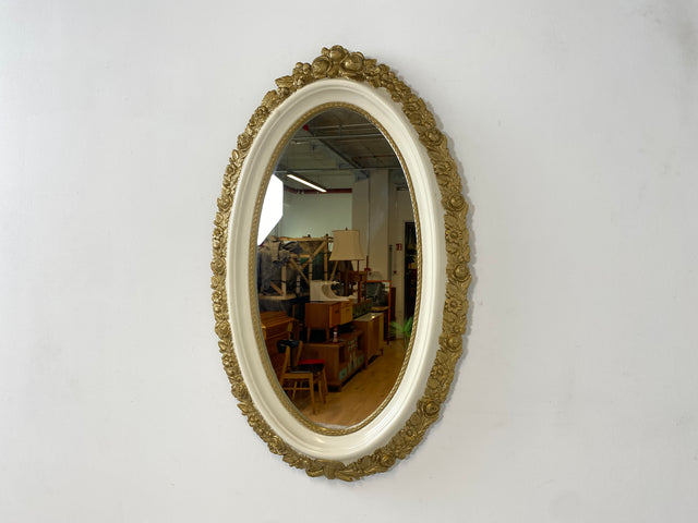 WMK I Versand möglich I Wunderschöner ovaler 70er Jahre Spiegel im Barock Stil mit weiß goldenem Kunststoff Spiegelrahmen I Wandspiegel Mirror Flurspiegel Rokoko Vintage I Berlin Mainz Regensburg Ulm