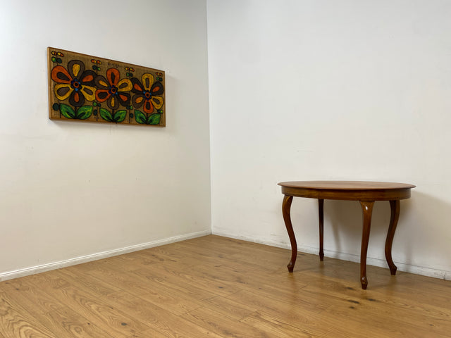 WMK # Eleganter und sehr gut erhaltener ovaler antiker Salontisch aus Nussbaum im Barock-Stil mit kunstvoll gebogenen Cabriole-Beinen # Tisch Couchtisch Beistelltisch Holztisch Chippendale Vintage