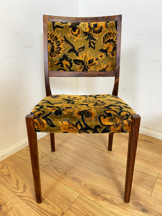 WMK Set aus 4 sehr gut erhaltenen skandinavischen Designerstühlen von Svegards Markaryd aus Palisander + Originalbezug # Stühle Esszimmerstühle Dining Chairs Vintage Mid-Century Rosewood Danish Design