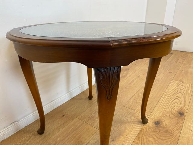 WMK # Wunderschöner kleiner runder 50er Jahre Chippendale Couchtisch mit Glasplatte & feinem Wiener Sonnengeflecht # Wohnzimmertisch Glastisch Beistelltisch Geflecht Coffee Table Mid-Century Vintage