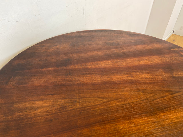 WMK I Sehr schöner runder antiker Salontisch mit handgearbeiteten Cabriole-Beinen mit Löwentatzen I Tisch Couchtisch niedriger Esstisch Chippendale Barock Vintage Berlin Magdeburg Schwerin NRW Bayern