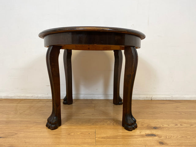WMK I Sehr schöner runder antiker Salontisch mit handgearbeiteten Cabriole-Beinen mit Löwentatzen I Tisch Couchtisch niedriger Esstisch Chippendale Barock Vintage Berlin Magdeburg Schwerin NRW Bayern