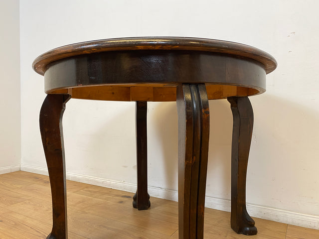 WMK I Sehr schöner runder antiker Salontisch mit handgearbeiteten Cabriole-Beinen mit Löwentatzen I Tisch Couchtisch niedriger Esstisch Chippendale Barock Vintage Berlin Magdeburg Schwerin NRW Bayern