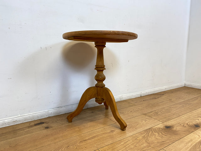 WMK I Wunderschöner runder historisierender Beistelltisch im Biedermeier Stil