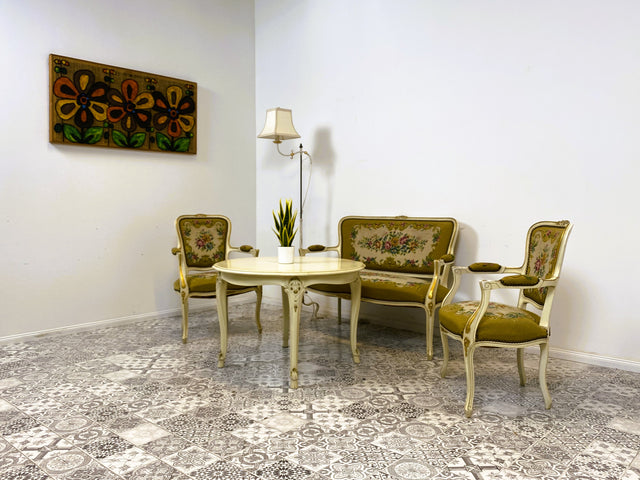 WMK# Eleganter runder weißer Salontisch aus den 1960ern im Rokoko Stil mit verziertem Holzrahmen & goldenen Akzenten I Couchtisch Tisch Coffee Table Chippendale Stilmöbel Louis XV Vintage Berlin NRW