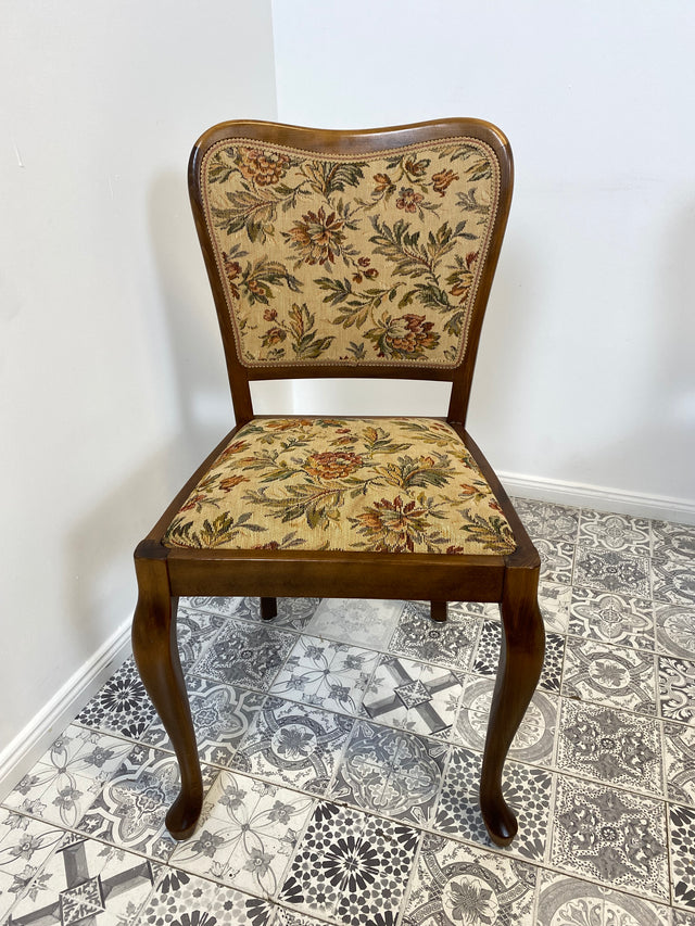 WMK Set aus 8 raumaufhellenden und gut erhaltenen Mid-Century Esszimmerstühlen mit tollem floralem Bezug und bequemen Federkernsitzen # Stühle Küchenstühle Holzstühle Art Deco 50er 60er Vintage