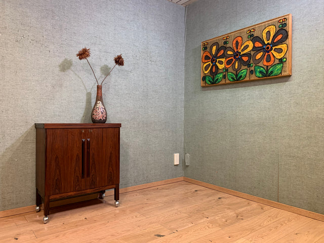 WMK I Skandinavische 60er Jahre Designer Bar von Torbjörn Afdal auf Rollen I Palisander I Barkommode Barschrank Hausbar Barwagen Tresen Vintage Danish Design Mid-Century Rosewood I Berlin München Köln