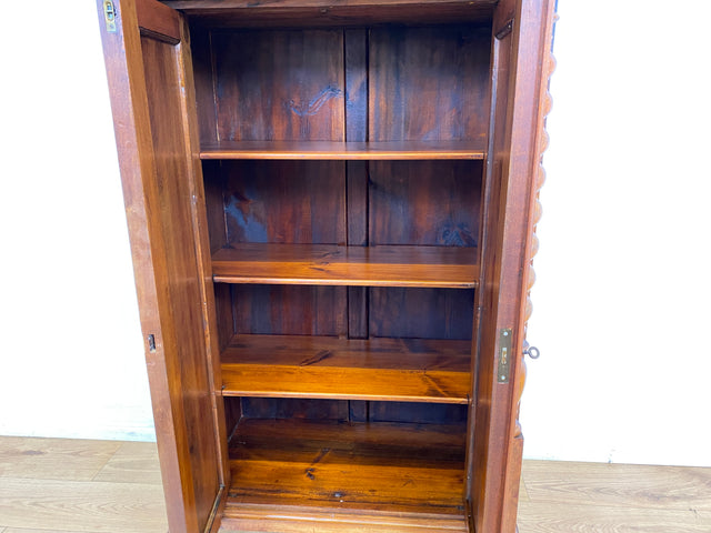 WMK # Wunderschönes schmales antikes Vertiko aus vollem Holz in Nussbaum mit Spiegel Aufsatz & imposanten Zopfsäulen # Säulenschrank Aufsatzvertiko Schrank Wäscheschrank Flurschrank Gründerzeit Vintage
