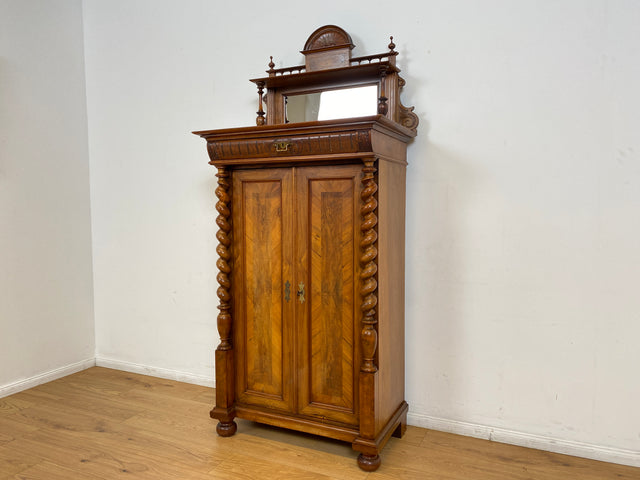 WMK # Wunderschönes schmales antikes Vertiko aus vollem Holz in Nussbaum mit Spiegel Aufsatz & imposanten Zopfsäulen # Säulenschrank Aufsatzvertiko Schrank Wäscheschrank Flurschrank Gründerzeit Vintage