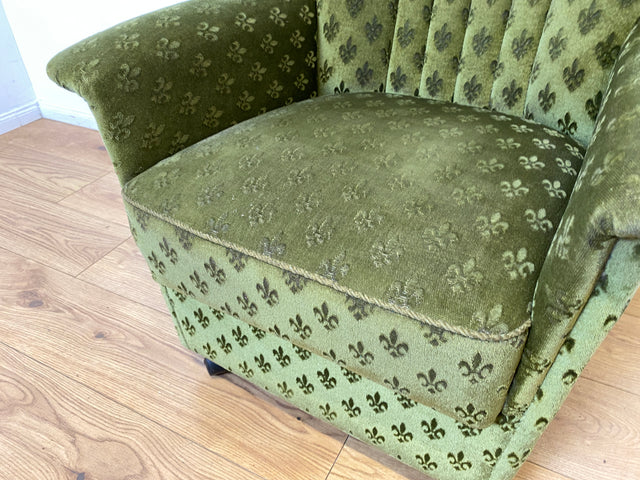 WMK I 1/2 Formschöner & sehr gemütlicher 70er Jahre Sessel auf Rollen mit samtartigem grünem Originalbezug I Cocktailsessel Armchair Lesesessel Stuhl Vintage Retro Berlin Heidelberg Hannover Würzburg
