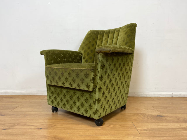 WMK I 1/2 Formschöner & sehr gemütlicher 70er Jahre Sessel auf Rollen mit samtartigem grünem Originalbezug I Cocktailsessel Armchair Lesesessel Stuhl Vintage Retro Berlin Heidelberg Hannover Würzburg