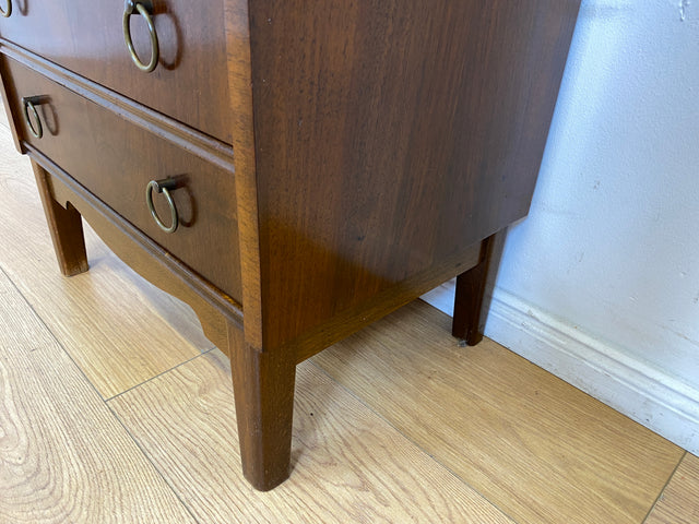 WMK # Hübsche und gut erhaltene skandinavische 50er Jahre Kommode aus vollem Holz mit Schubladen & Messinggriffen # Schubladenkommode Schrank Wäschekommode Flurkommode Mid-Century Vintage Berlin 60er
