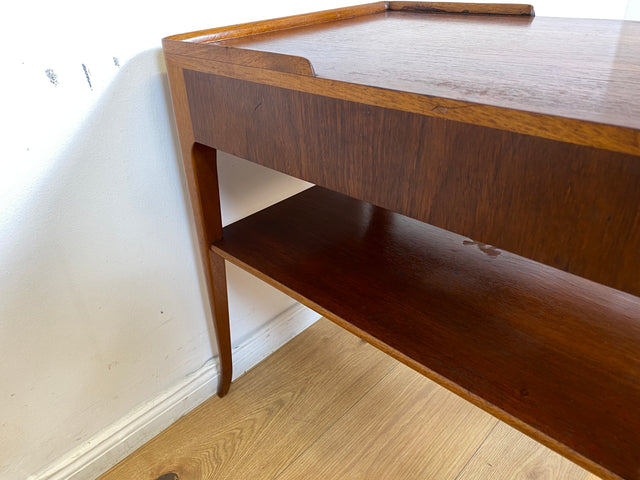 WMK I Stilvoller und sehr gut erhaltener skandinavische 50er Jahre Nachttisch mit Schublade und Ablage I Kommode Beistelltisch Ablage Nachtkommode Nachtschrank Mid-Century Vintage Rostock Bonn Berlin