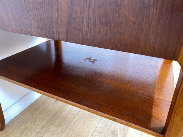 WMK I Stilvoller und sehr gut erhaltener skandinavische 50er Jahre Nachttisch mit Schublade und Ablage I Kommode Beistelltisch Ablage Nachtkommode Nachtschrank Mid-Century Vintage Rostock Bonn Berlin
