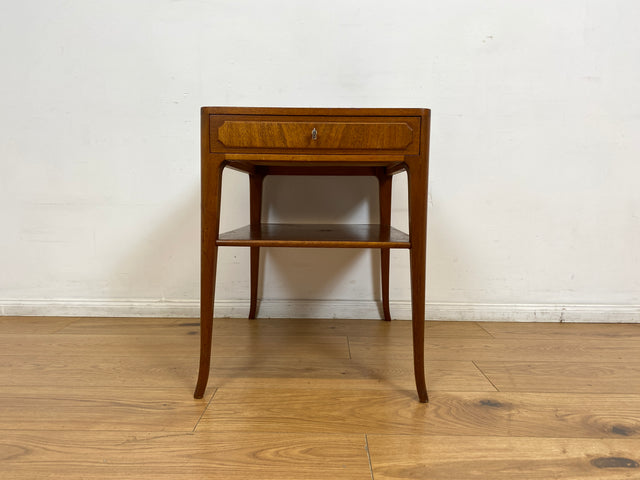 WMK I Stilvoller und sehr gut erhaltener skandinavische 50er Jahre Nachttisch mit Schublade und Ablage I Kommode Beistelltisch Ablage Nachtkommode Nachtschrank Mid-Century Vintage Rostock Bonn Berlin