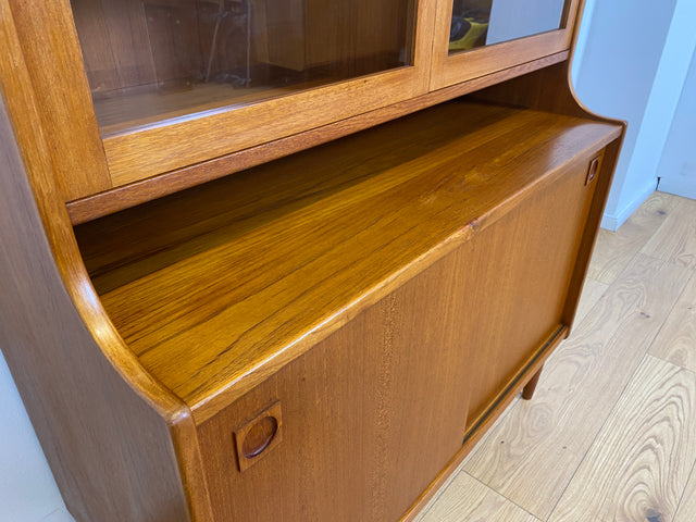 WMK # Hochwertige skandinavische Mid-Century Designer Vitrine von Brouer Møbelfabrik aus massivem Teakholz # Regal Bücherschrank Bücherregal Sideboard Highboard Glass Cabinet Danish Design Vintage