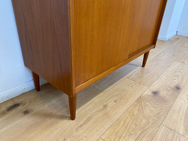 WMK # Hochwertige skandinavische Mid-Century Designer Vitrine von Brouer Møbelfabrik aus massivem Teakholz # Regal Bücherschrank Bücherregal Sideboard Highboard Glass Cabinet Danish Design Vintage