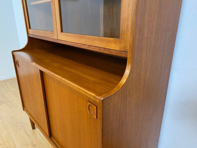 WMK # Hochwertige skandinavische Mid-Century Designer Vitrine von Brouer Møbelfabrik aus massivem Teakholz # Regal Bücherschrank Bücherregal Sideboard Highboard Glass Cabinet Danish Design Vintage