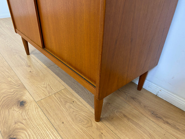 WMK # Hochwertige skandinavische Mid-Century Designer Vitrine von Brouer Møbelfabrik aus massivem Teakholz # Regal Bücherschrank Bücherregal Sideboard Highboard Glass Cabinet Danish Design Vintage