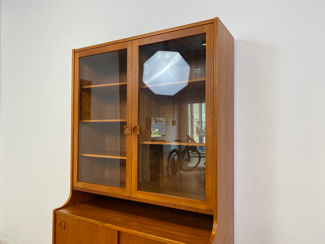 WMK # Hochwertige skandinavische Mid-Century Designer Vitrine von Brouer Møbelfabrik aus massivem Teakholz # Regal Bücherschrank Bücherregal Sideboard Highboard Glass Cabinet Danish Design Vintage