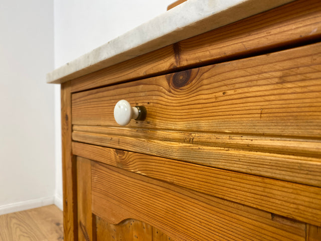 WMK # Sehr schöne und gut erhaltene skandinavische antike Kommode aus vollem Holz mit Aufsatz & Marmor Auflage # Schrank Waschtisch Weichholzkommode Marmorkommode Flurkommode Jugendstil Vintage Berlin