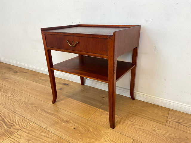 WMK I Sehr hübscher skandinavischer 50er Jahre Nachttisch mit Ablage, Schublade und tollem Messinggriff I Kommode Beistelltisch Ablage Nachtkommode Nachtschrank Mid-Century Vintage Berlin Kiel Dresden