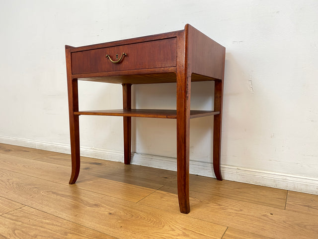 WMK I Sehr hübscher skandinavischer 50er Jahre Nachttisch mit Ablage, Schublade und tollem Messinggriff I Kommode Beistelltisch Ablage Nachtkommode Nachtschrank Mid-Century Vintage Berlin Kiel Dresden
