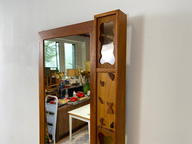 WMK I Einzigartiger skandinavischer 60er Jahre Wandspiegel aus Teakholz mit stimmungsvoller Beleuchtung I Spiegel Flurspiegel Garderobe Danish Design Vintage Mid-Century Teak Berlin Hamburg Frankfurt