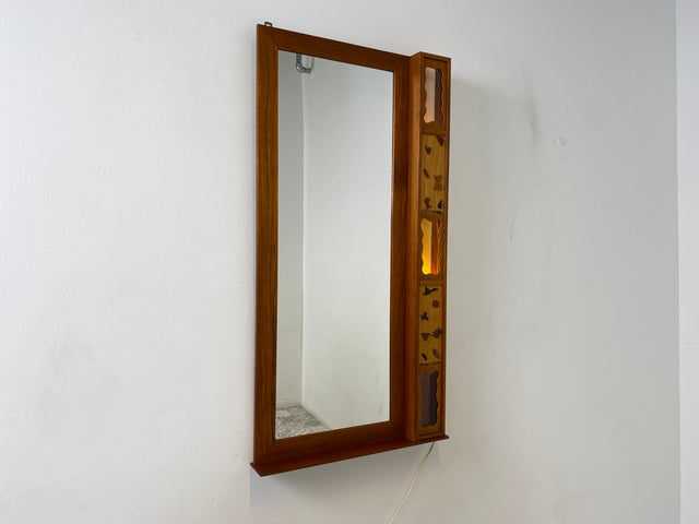 WMK I Einzigartiger skandinavischer 60er Jahre Wandspiegel aus Teakholz mit stimmungsvoller Beleuchtung I Spiegel Flurspiegel Garderobe Danish Design Vintage Mid-Century Teak Berlin Hamburg Frankfurt